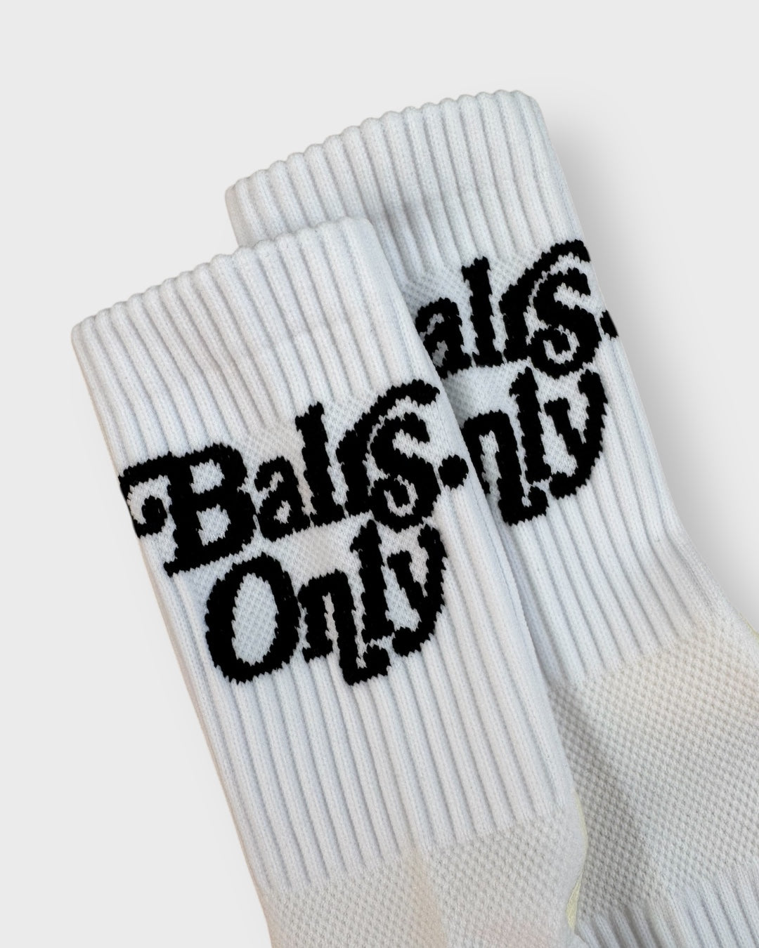 !NEW! The Larry in White